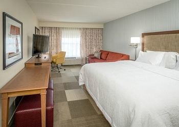 Hampton & By Hilton Seattle/northgate 3*