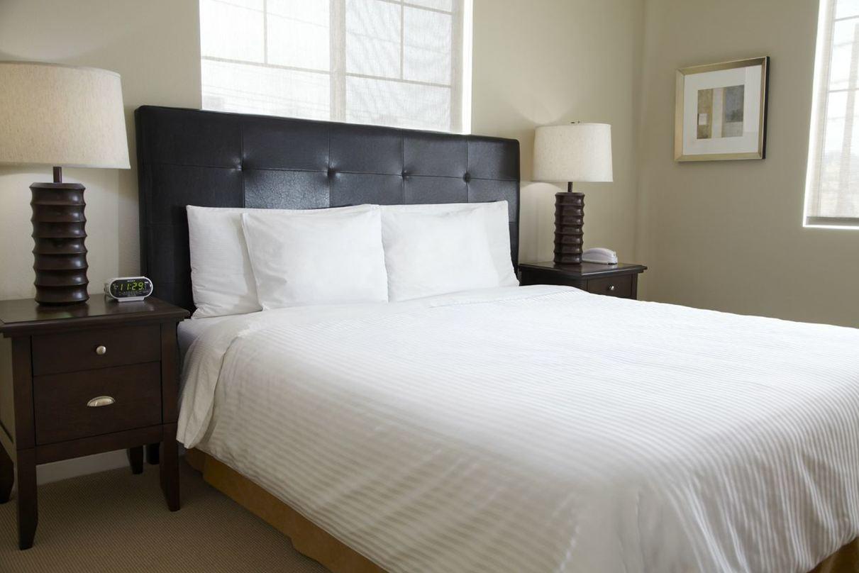 Oakwood At Via 6 Apartment Seattle