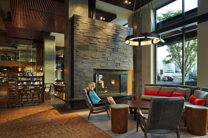 Oakwood At Via 6 Apartment Seattle