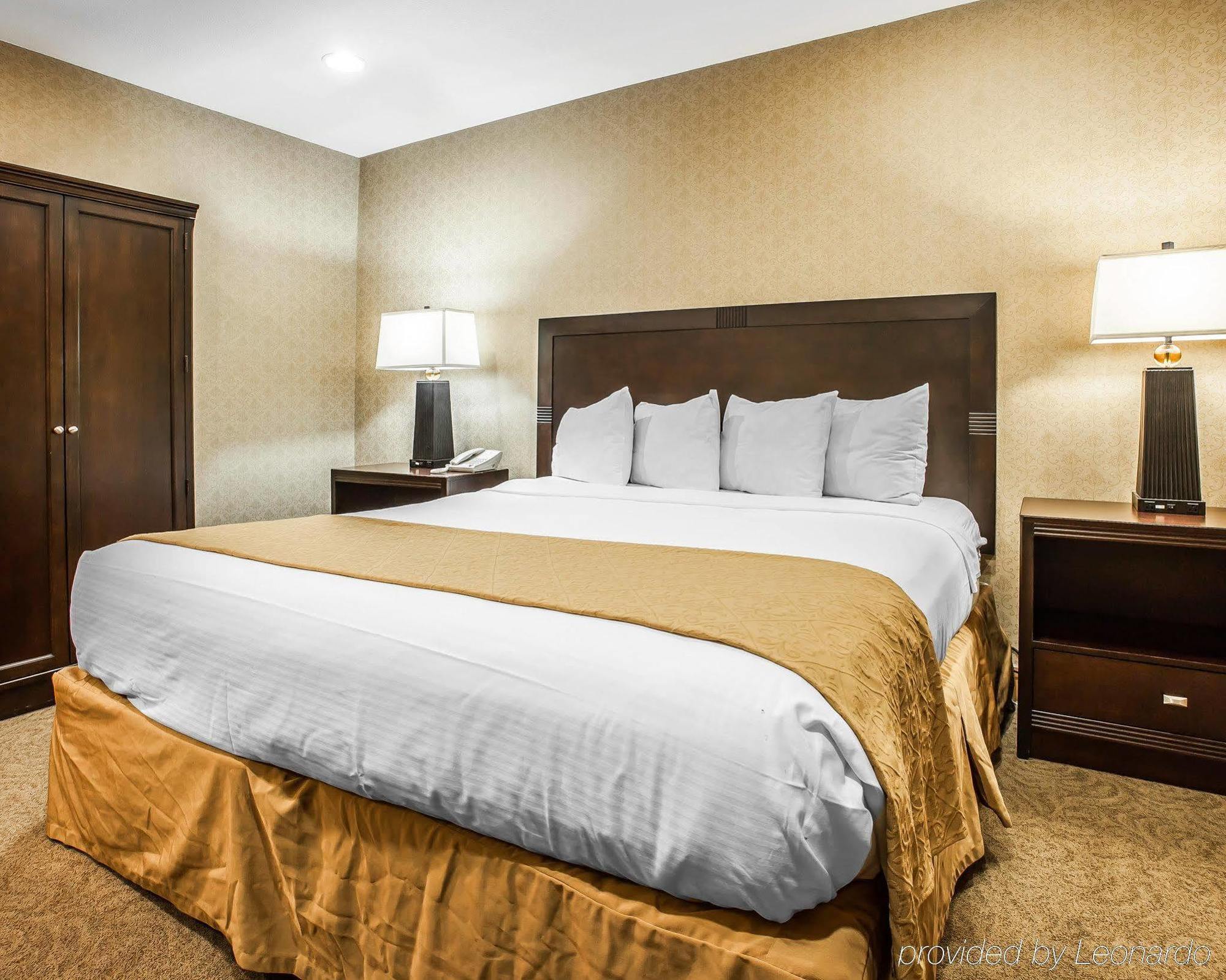 Quality & Center Hotel 3*