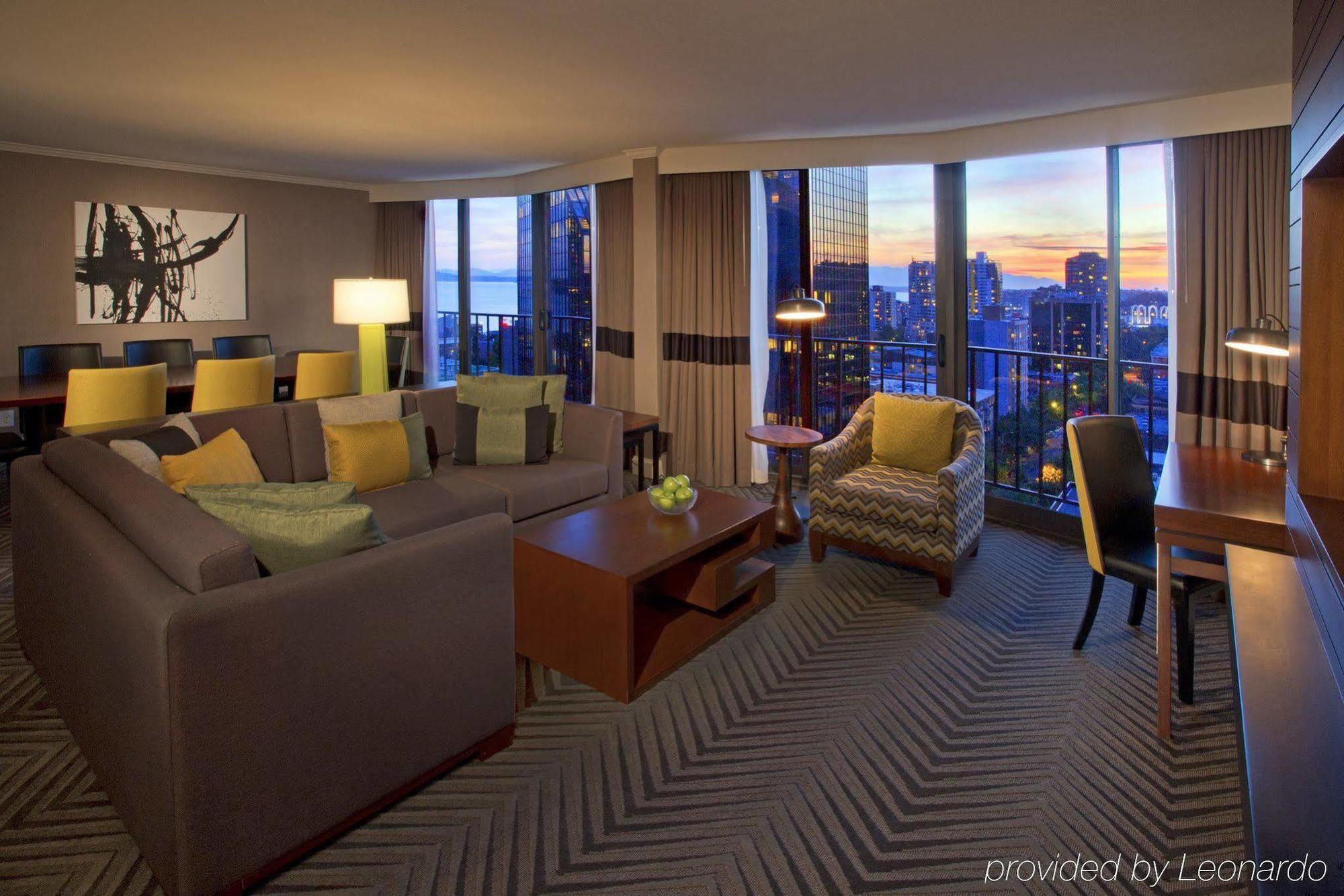 Warwick 4* Seattle