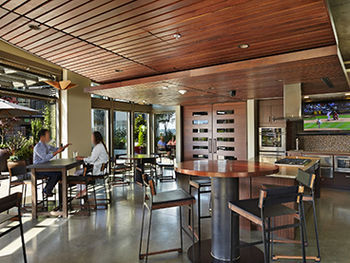 Oakwood At Via 6 Apartment Seattle