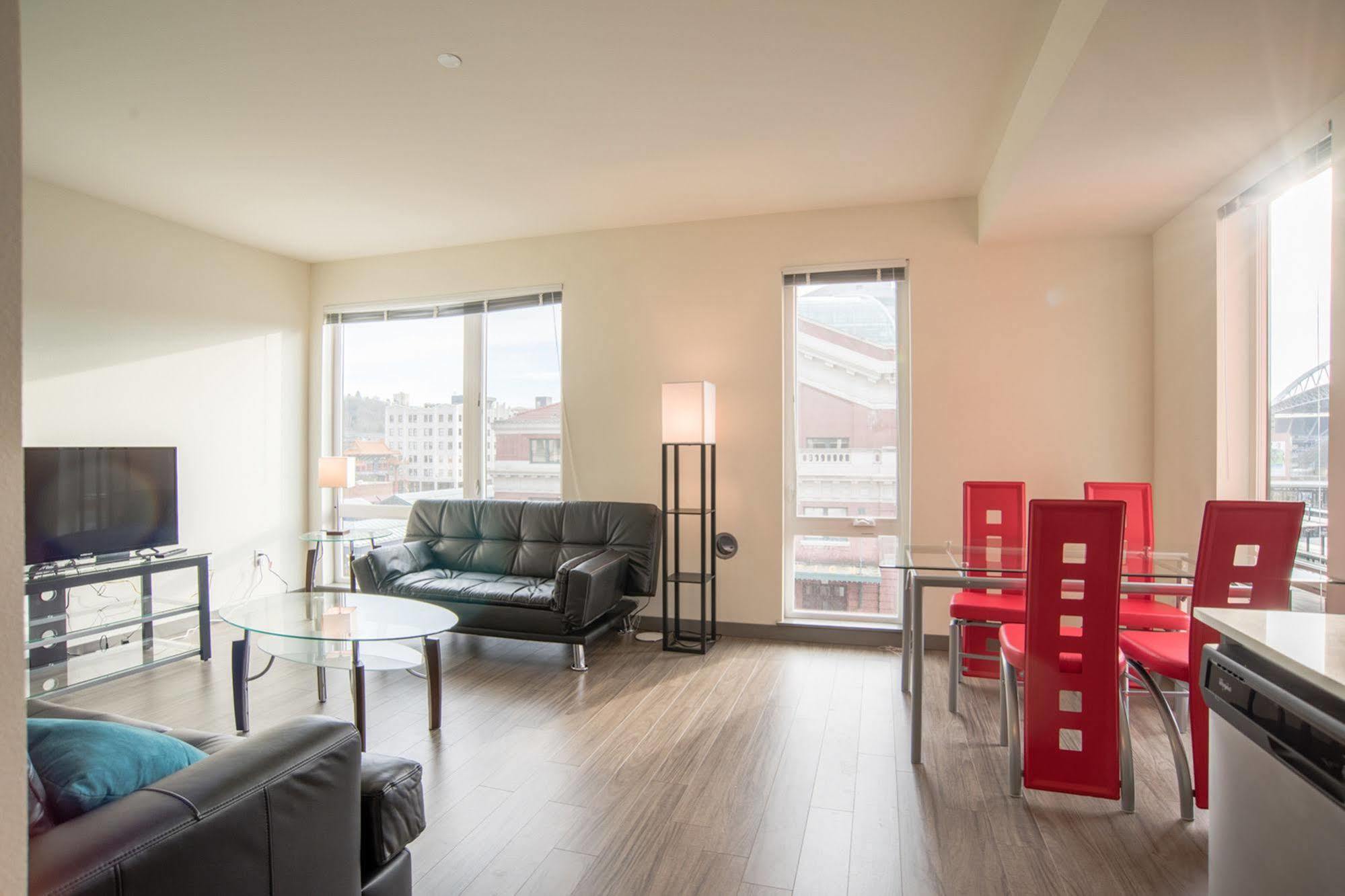 Pelicanstay In Pioneer Square Seattle