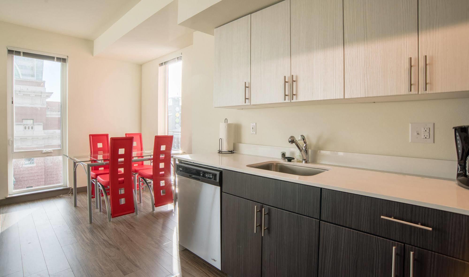 Pelicanstay In Pioneer Square Seattle