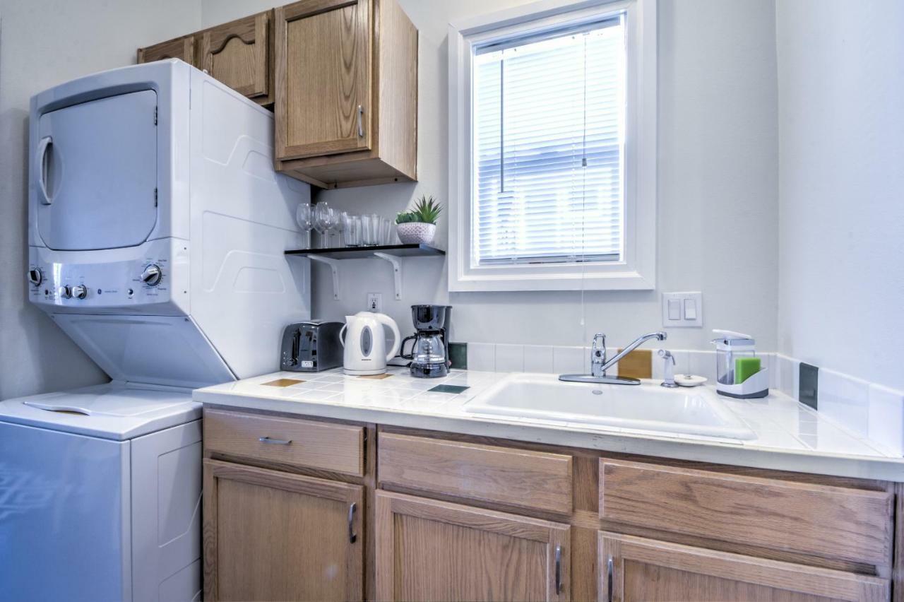 Capitol Hill Luxury Apartment *