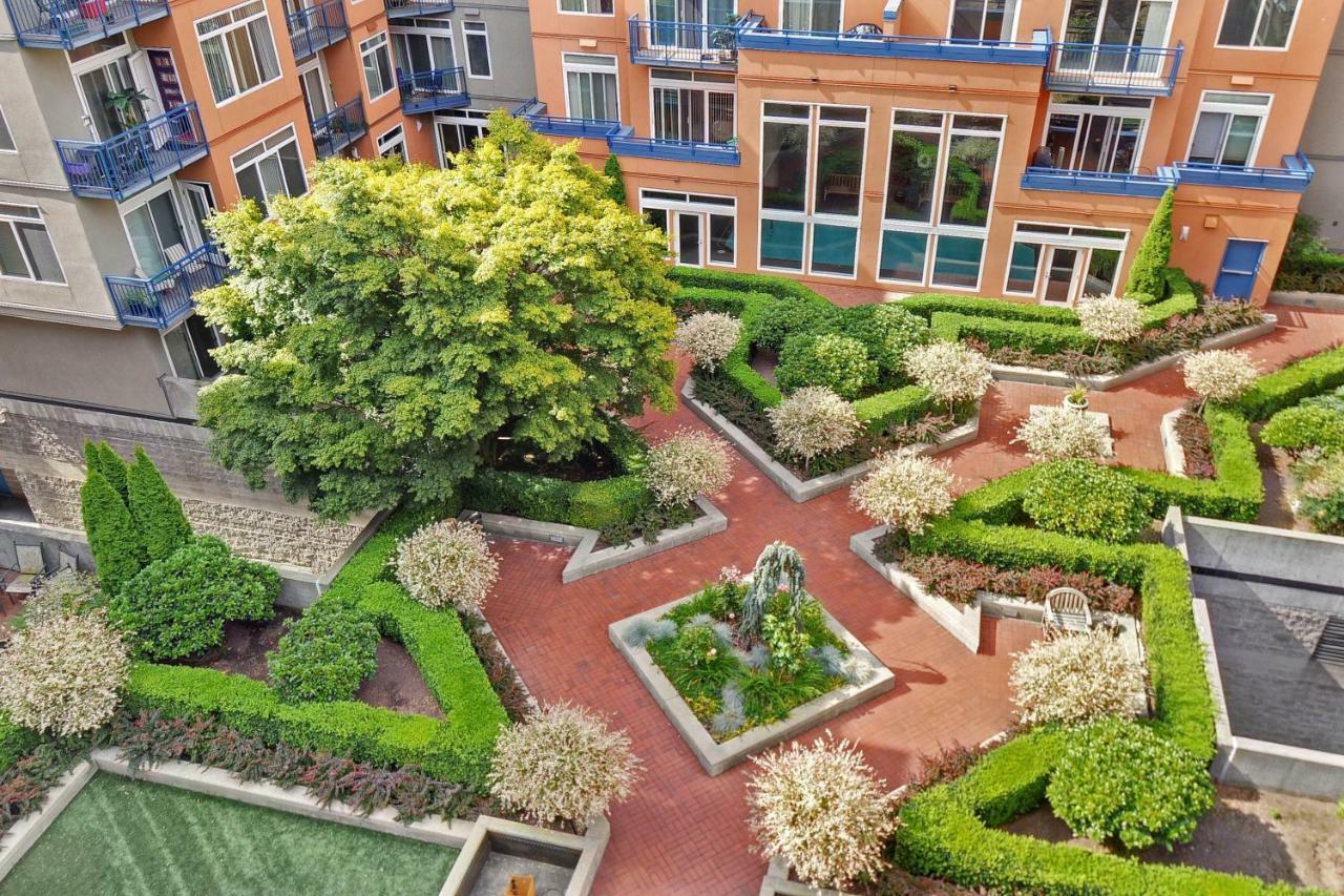 Belltown Court South *