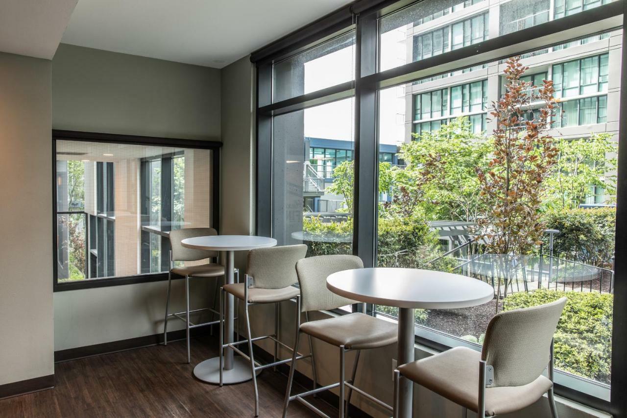 Domicile Suites At Harbor Steps Apartment