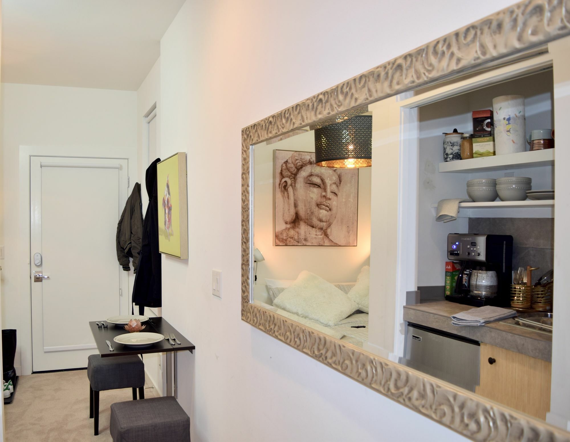 Primo Capitol Hill Apartment *