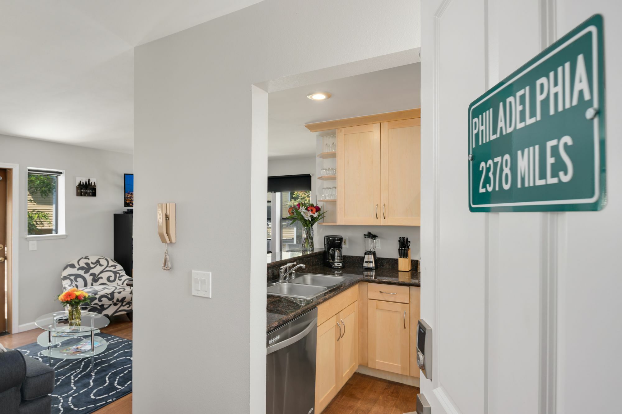Thomas Philadelphia Apartment Seattle