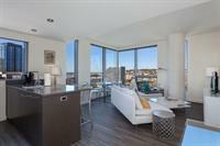 Exquisite Downtown Apartment *