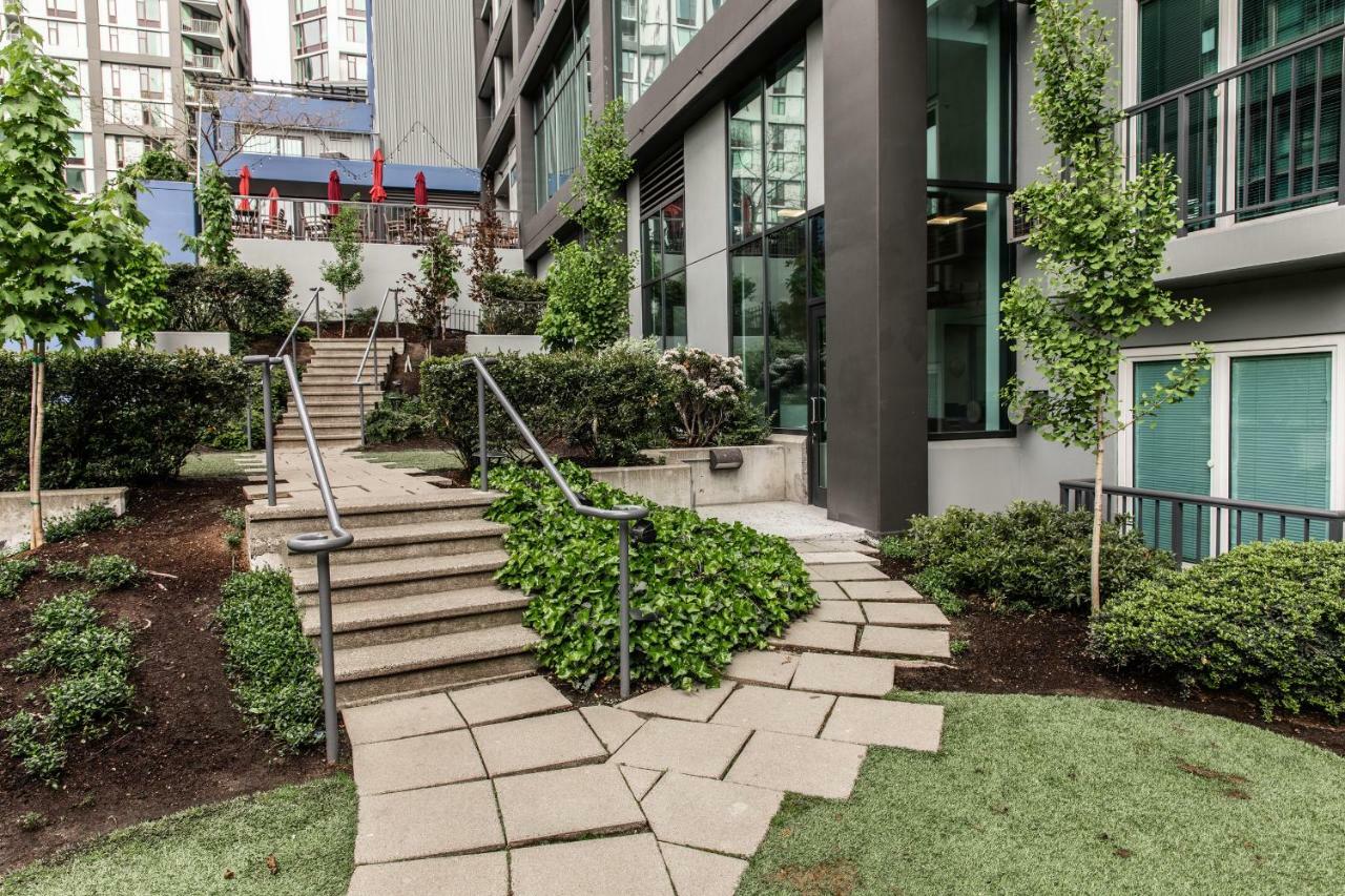 Domicile Suites At Harbor Steps Apartment
