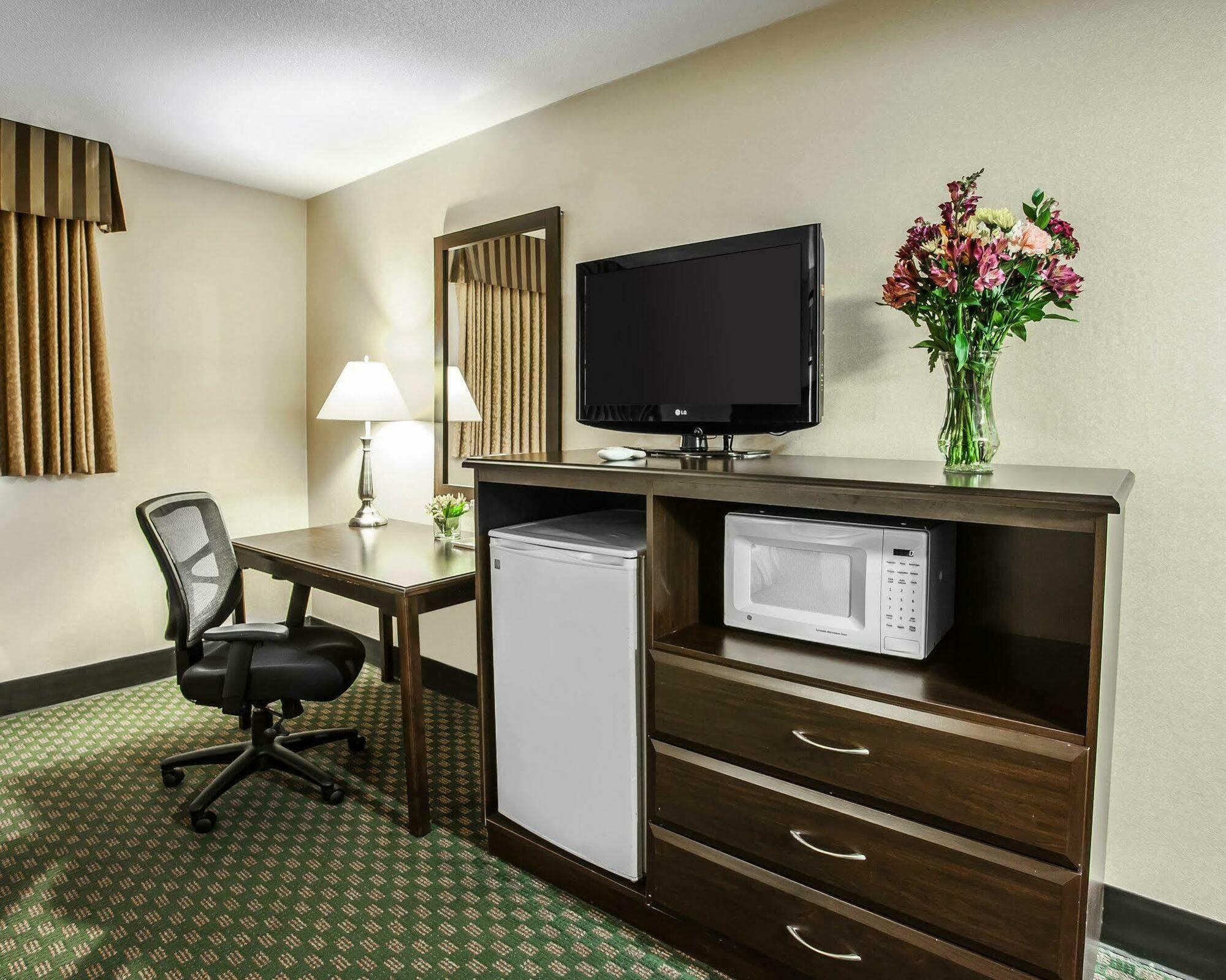 Quality & Center Hotel 3*