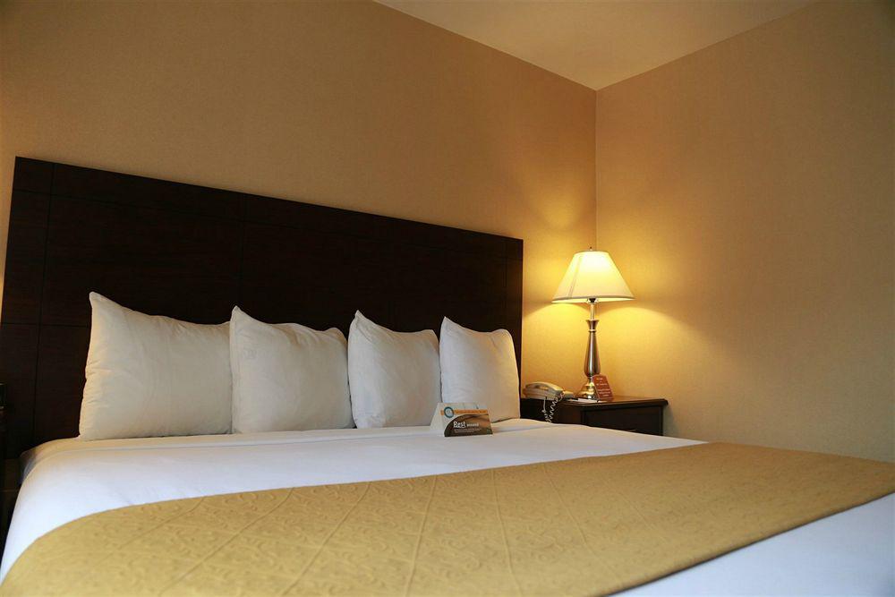 Quality & Center Hotel