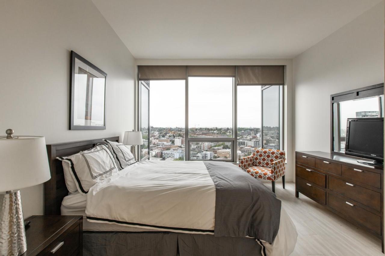 Downtown Convention Center Apartment