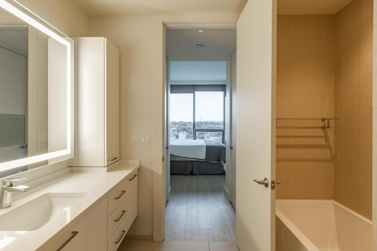 Downtown Convention Center Apartment *