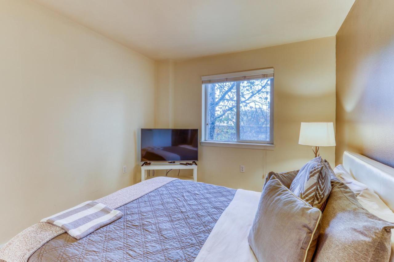 Vine Paradise & Montreux Seattle