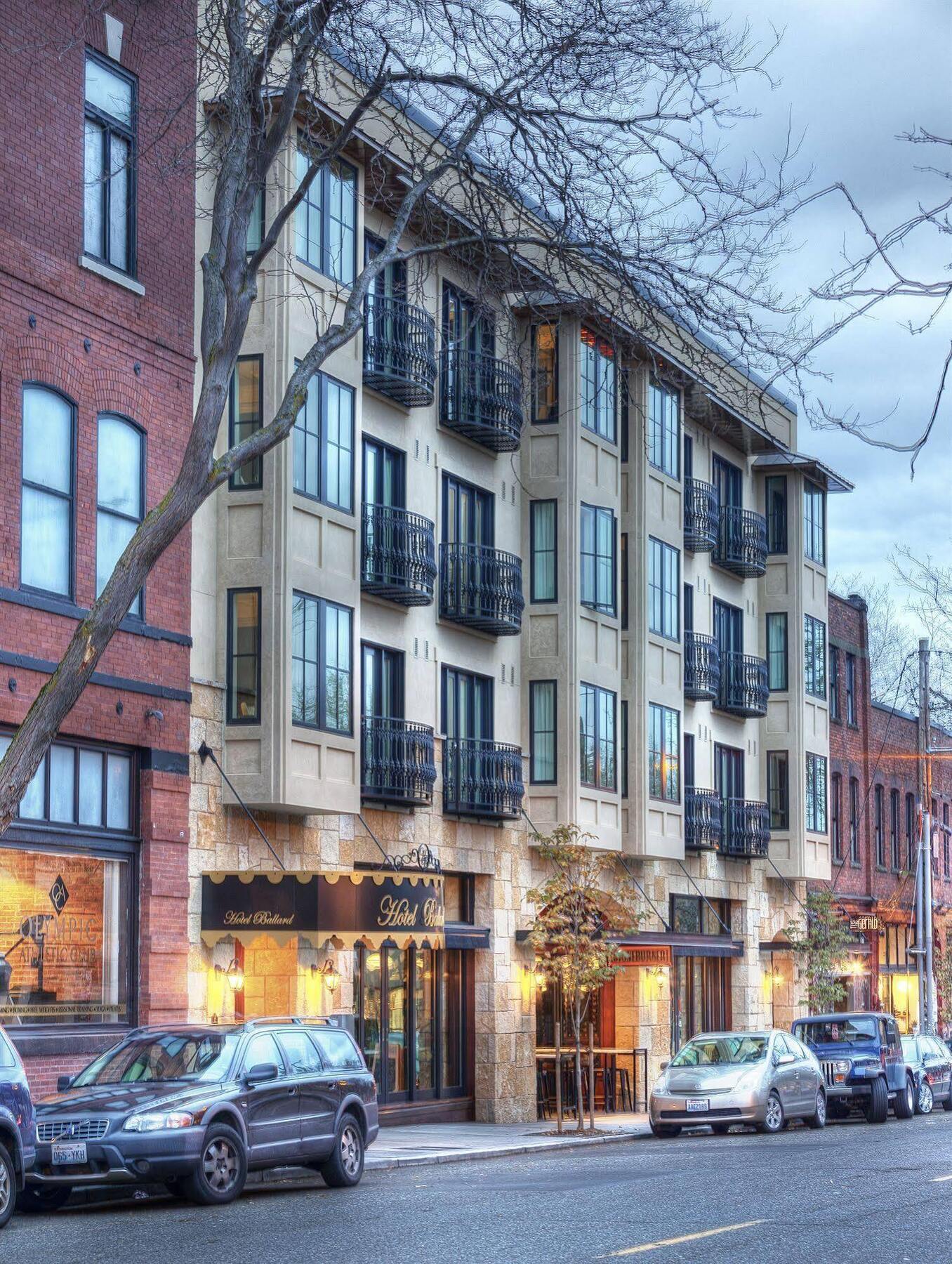Ballard Hotel