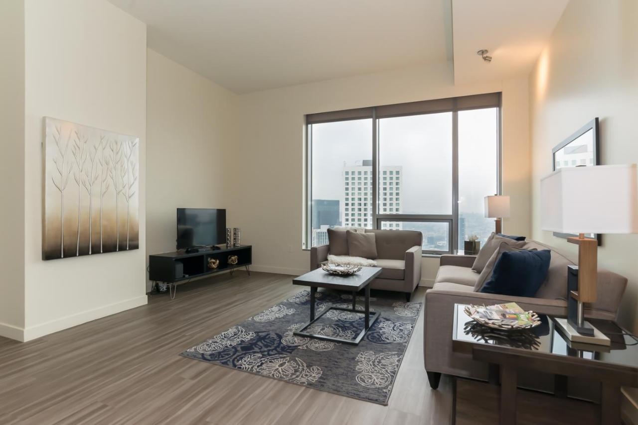 Downtown Convention Center Apartment Seattle