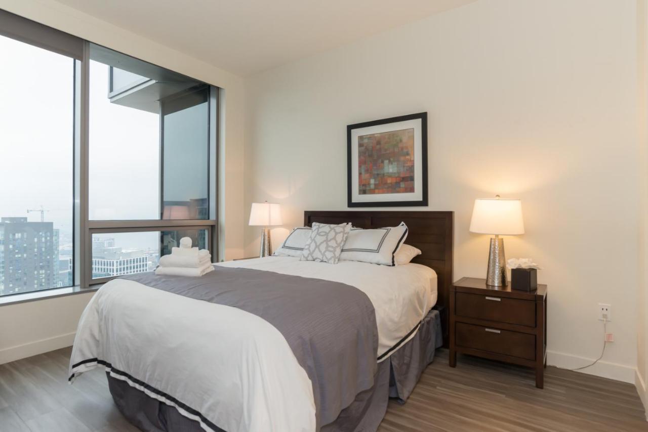 Downtown Convention Center Apartment