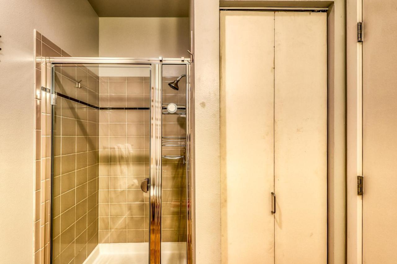 Belltown Court South Apartment *
