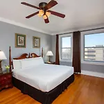 Marqueen Hotel
