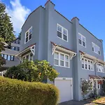 Alki Beach, 3Br, Prime Location, Steps To Beach