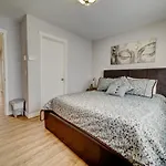 Cozy 2 Bedroom Townhouse In Northgate