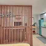 Stylish 265-Sqft Studio In North Capitol Hill