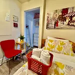 Tiny Private Room At The Upper Level Of A Big House With Shared Bathroom