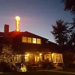 Alki Beach Cottage, New, 2 Bedrooms, 2 Bathrooms, Near Beach, Ac, Wd, Parking
