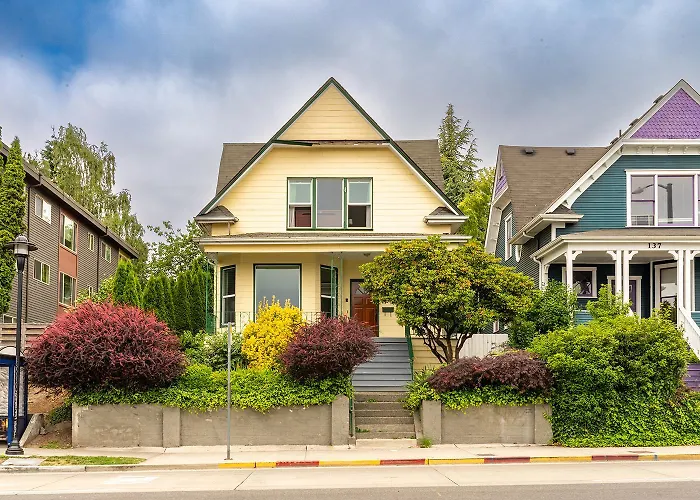 Charming Capitol Hill Craftsman
