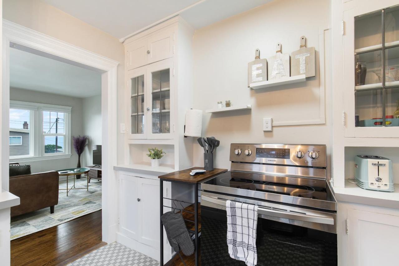 Alki Beach, 3br, Prime Location, Steps To Beach Holiday home *