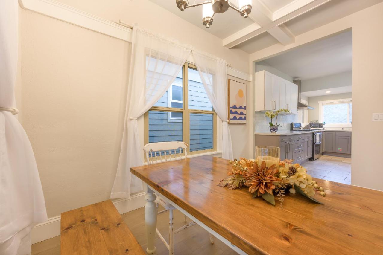 Upgraded With 5 Bedroom 4 Bath 4 Free Gated Parking Space, Family,ev,rv Friendly *