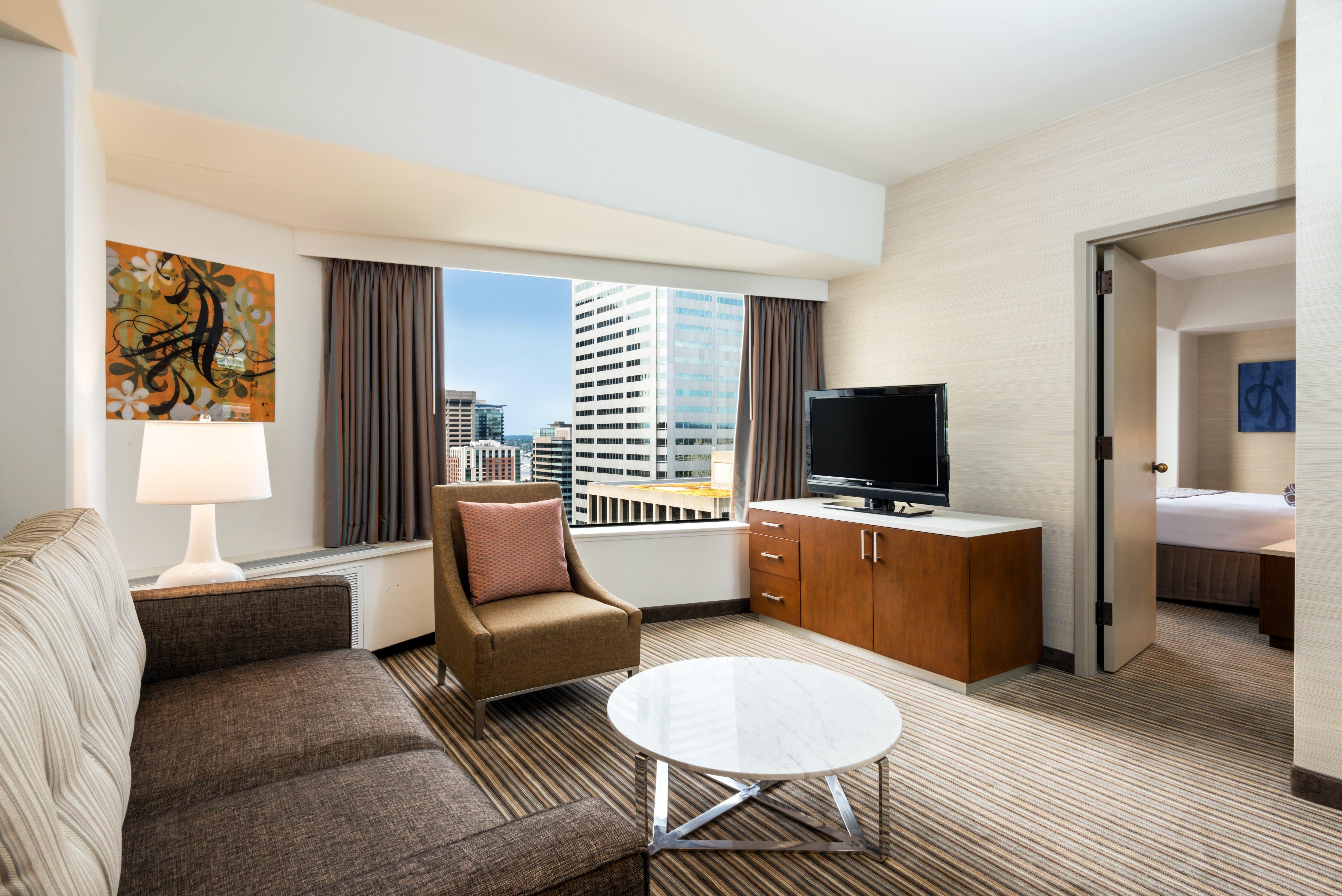Crowne Plaza Newly Renovated With No Fee Hotel 4*