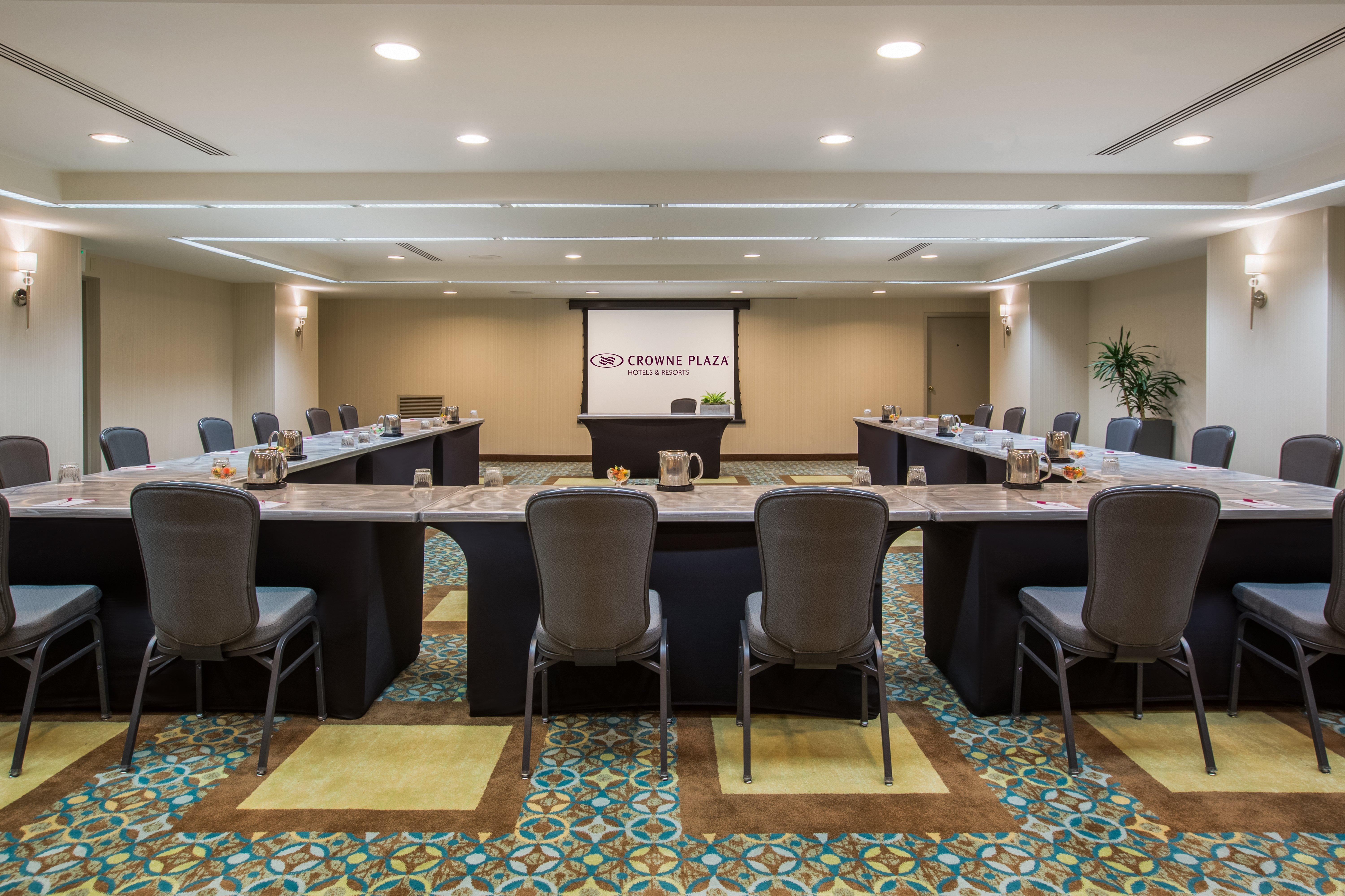 Crowne Plaza Newly Renovated With No Fee