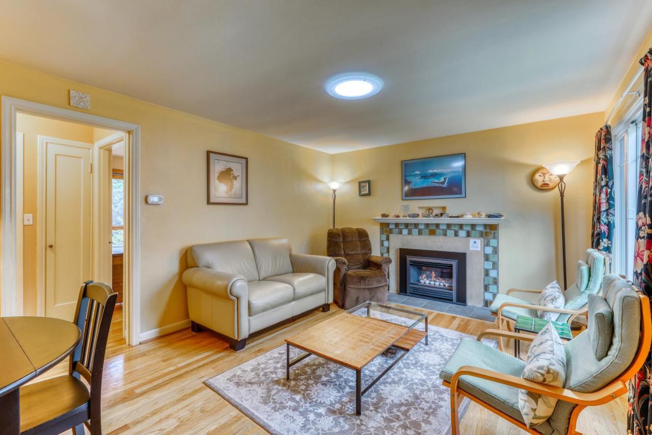 Husky Hideaway - 2 Bed 1 Bath Vacation In * Seattle