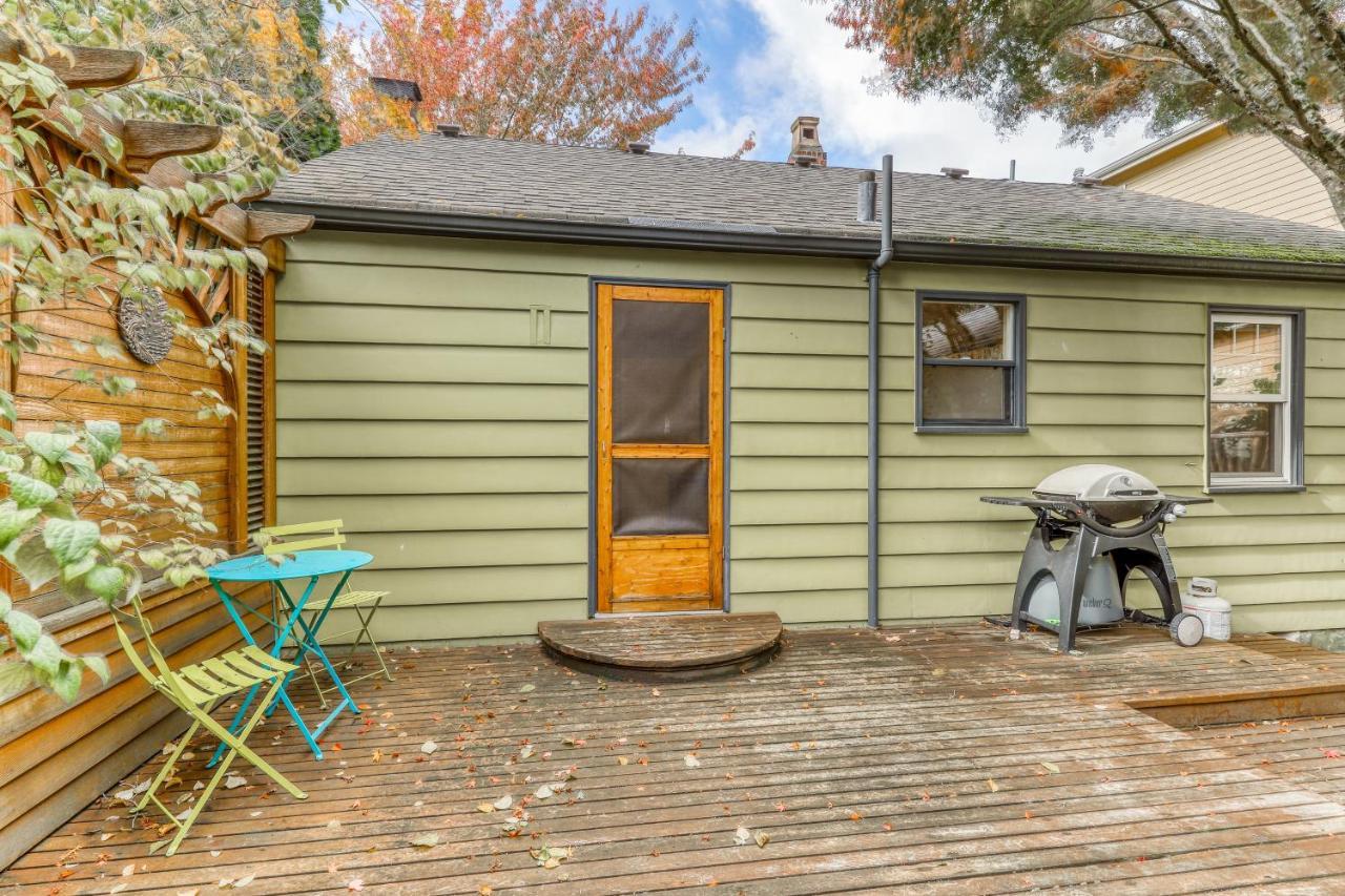 Husky Hideaway - 2 Bed 1 Bath Vacation In Holiday home Seattle