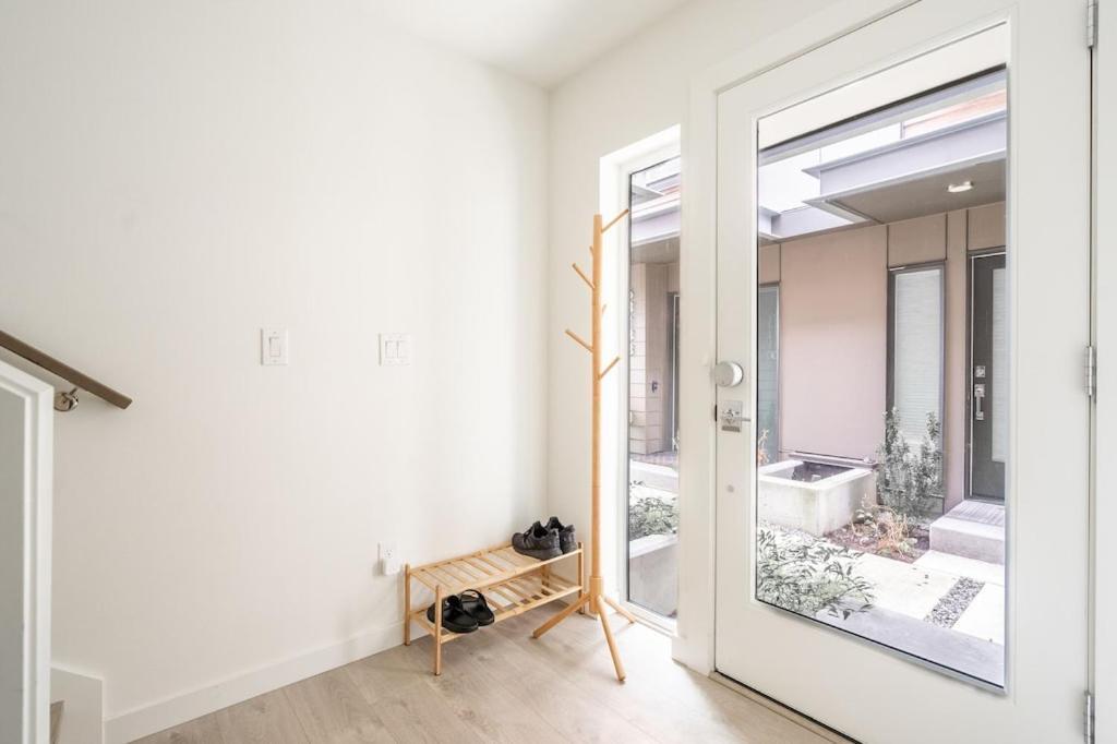 Elegant Townhome In Holiday home *
