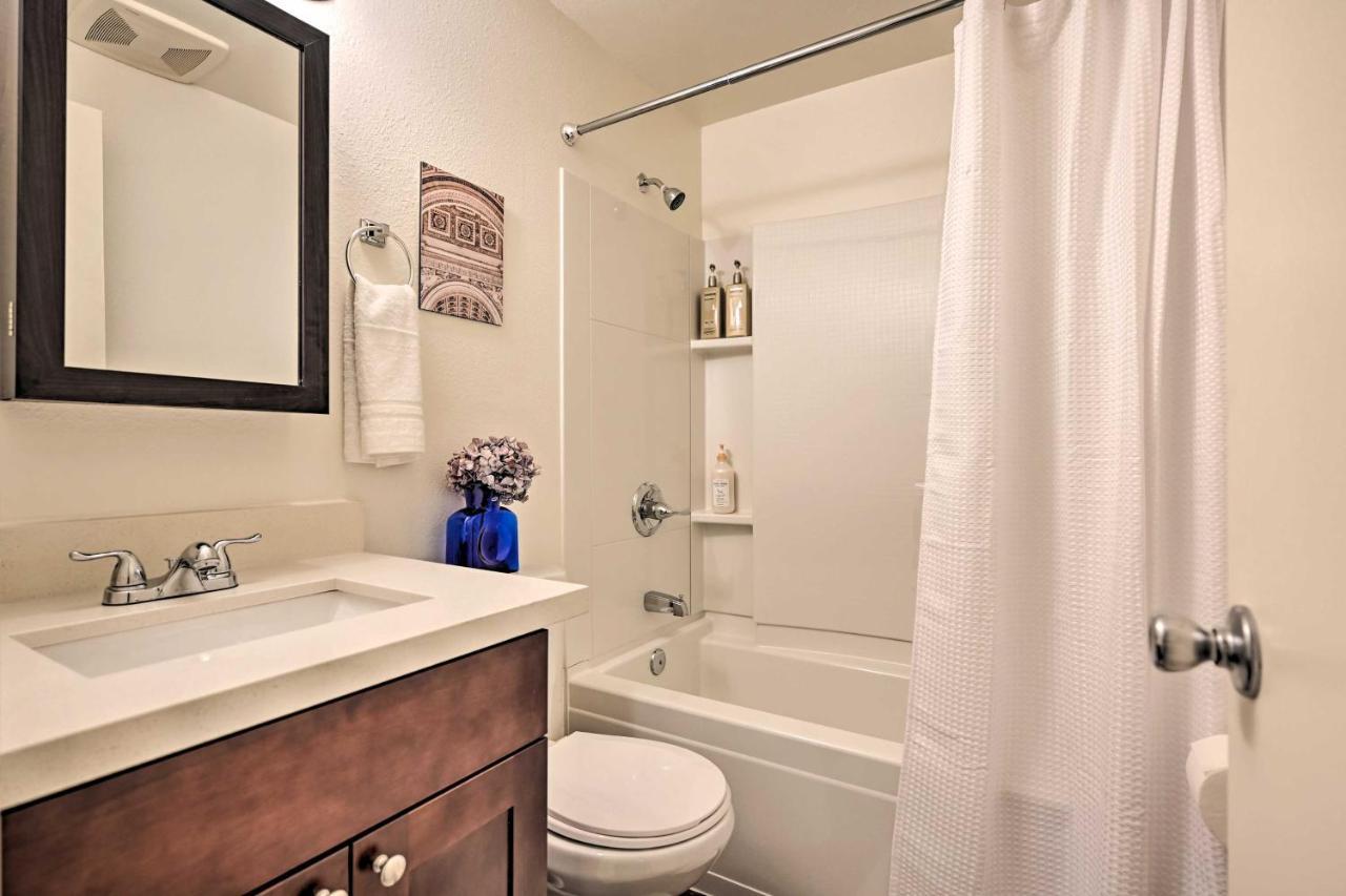 Cozy In Ballard About 7 Mi To Downtown! Apartment