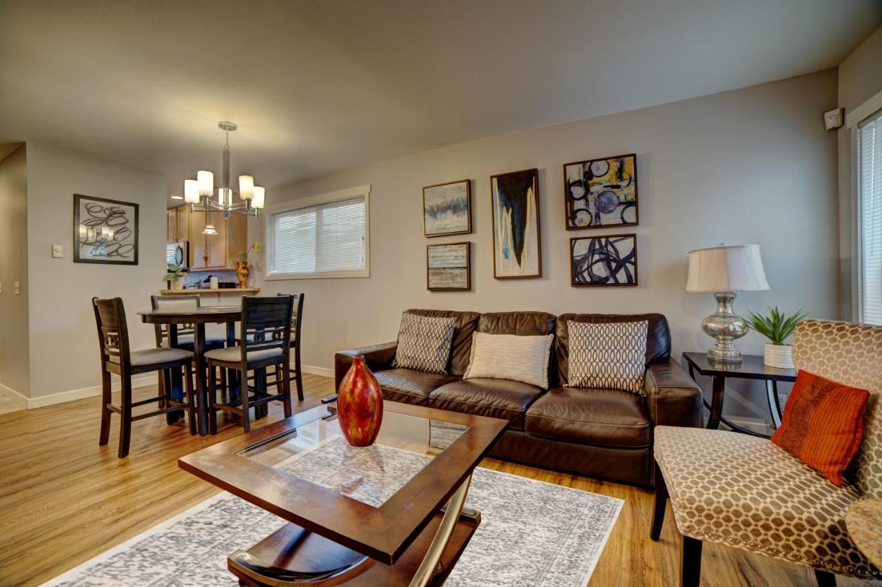 Cozy 2 Bedroom Townhouse In Northgate Holiday home *