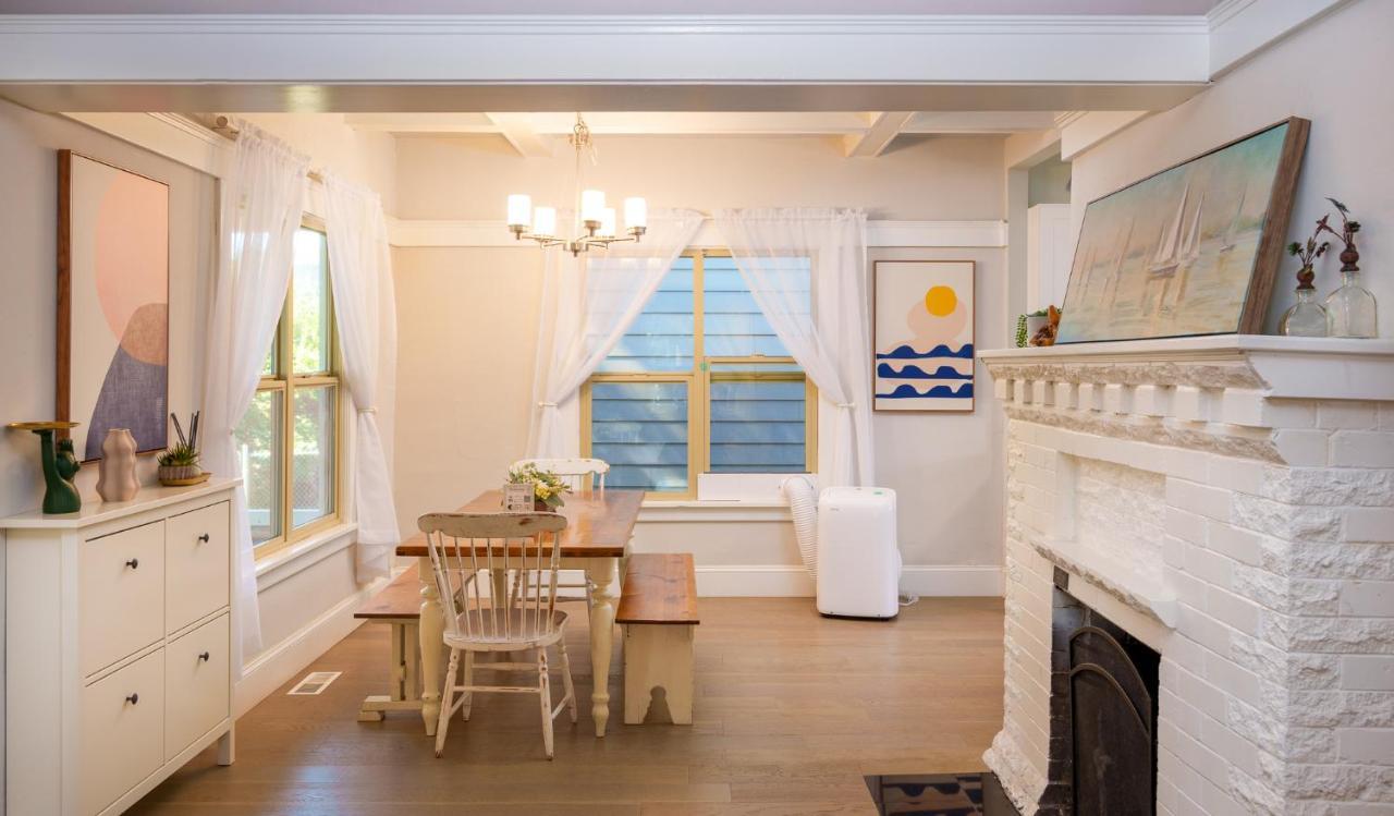 Upgraded With 5 Bedroom 4 Bath 4 Free Gated Parking Space, Family,ev,rv Friendly *