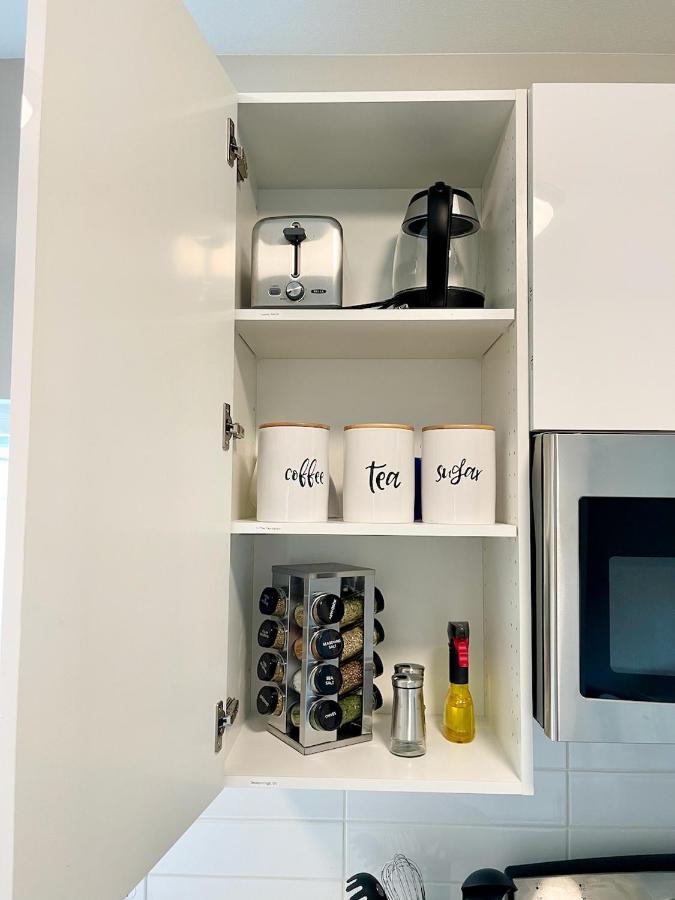 Perfect Workation Spot, Fast Wi-fi, Fully Stocked Apartment Seattle