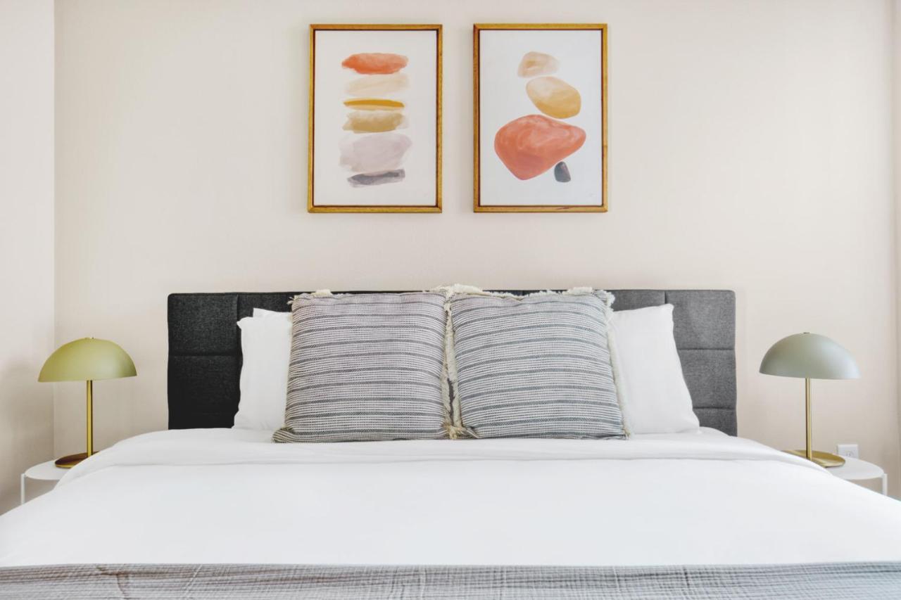 Queen Anne 1br W Gym Wd Lounge Roof Sea-308 Seattle
