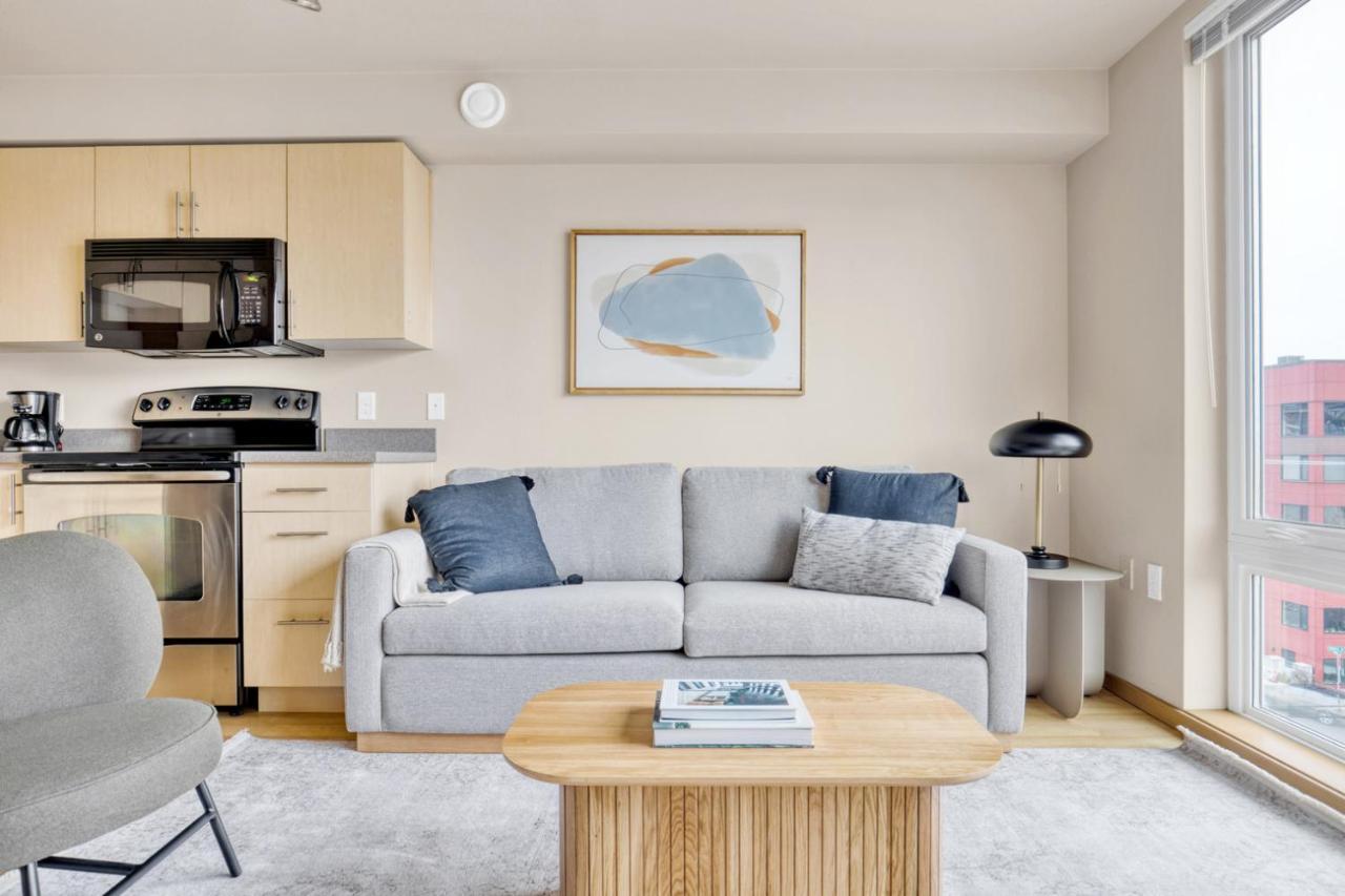 Queen Anne 1br W Gym Wd Lounge Roof Sea-308 Seattle