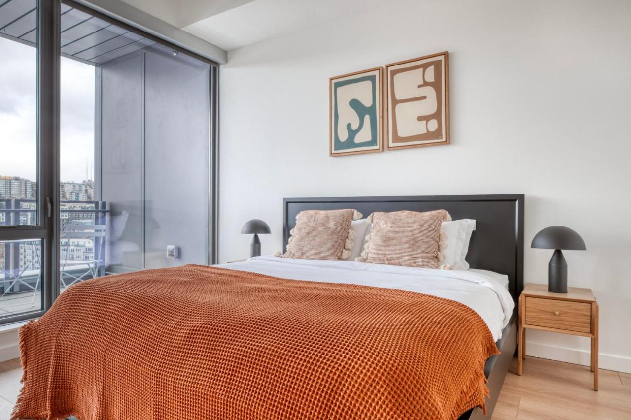 South Union 2br W Gym Roof Nr Restaurants Sea-554 * Seattle
