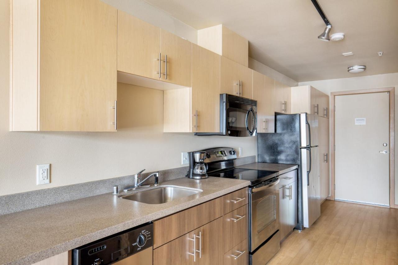Queen Anne 1br W Gym Wd Lounge Roof Deck Sea-568 Apartment