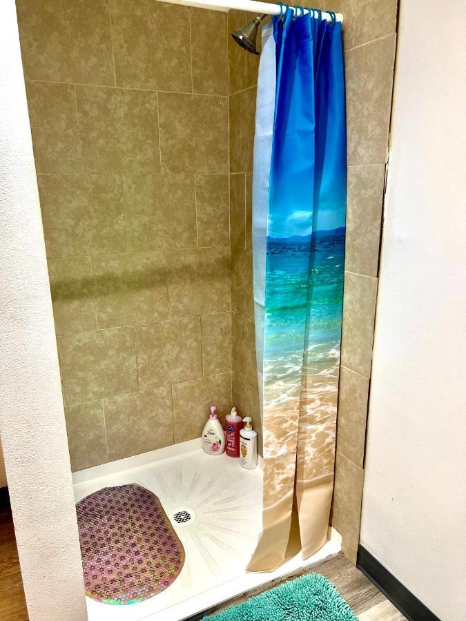 Private With Shared Bathroom On The 1st Floor 10 Minutes Walk To Of Washington Apartment