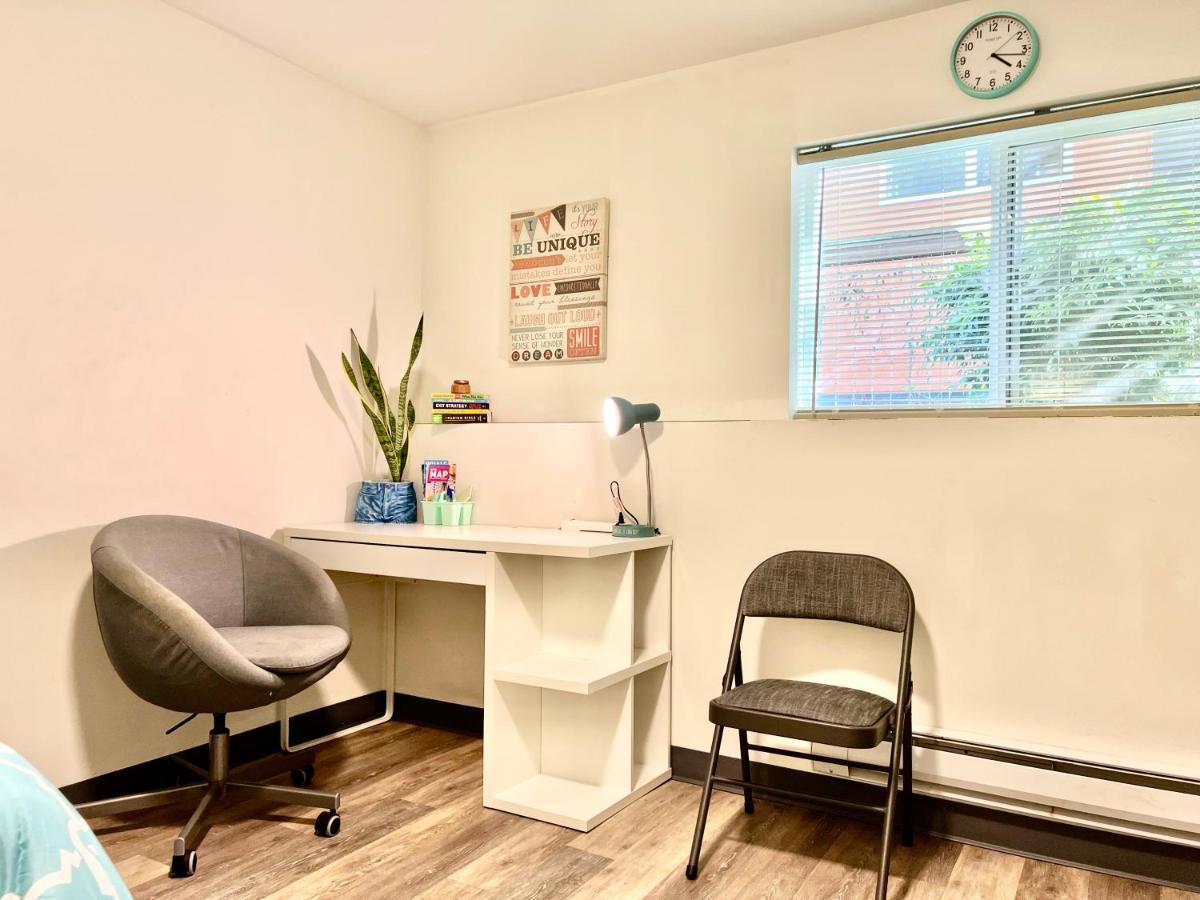 Private With Shared Bathroom On The 1st Floor 10 Minutes Walk To Of Washington