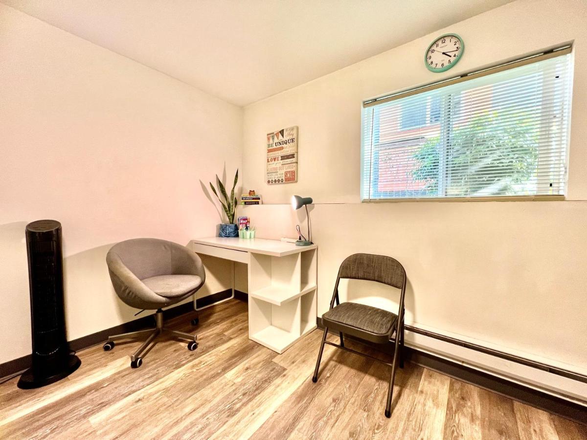 Private With Shared Bathroom On The 1st Floor 10 Minutes Walk To Of Washington *