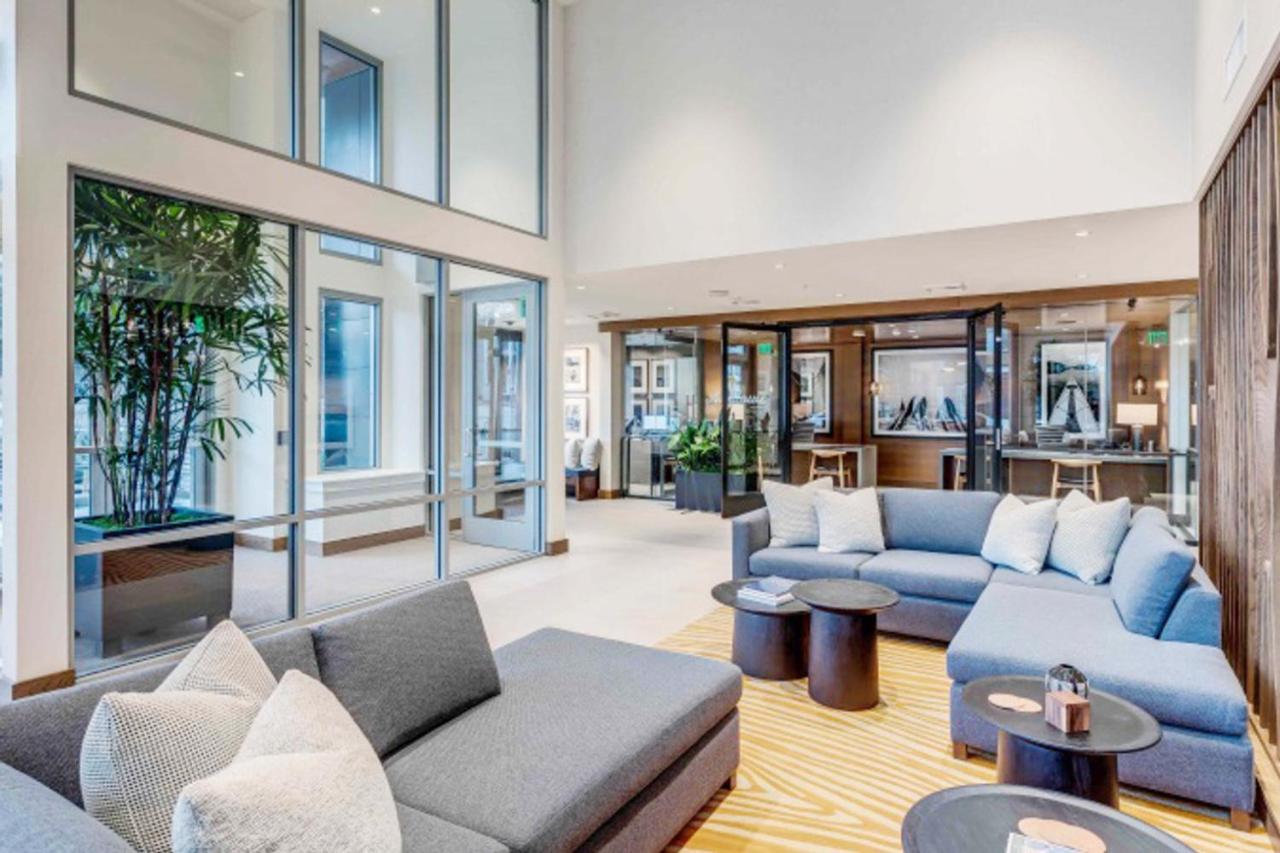 S Union 1br W Gym Wd Nr Whole Foods Sea-2
